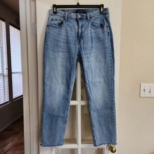 Aéropostale “Mom Jean” Women’s Size 14 Medium Wash Raw Hem Jeans